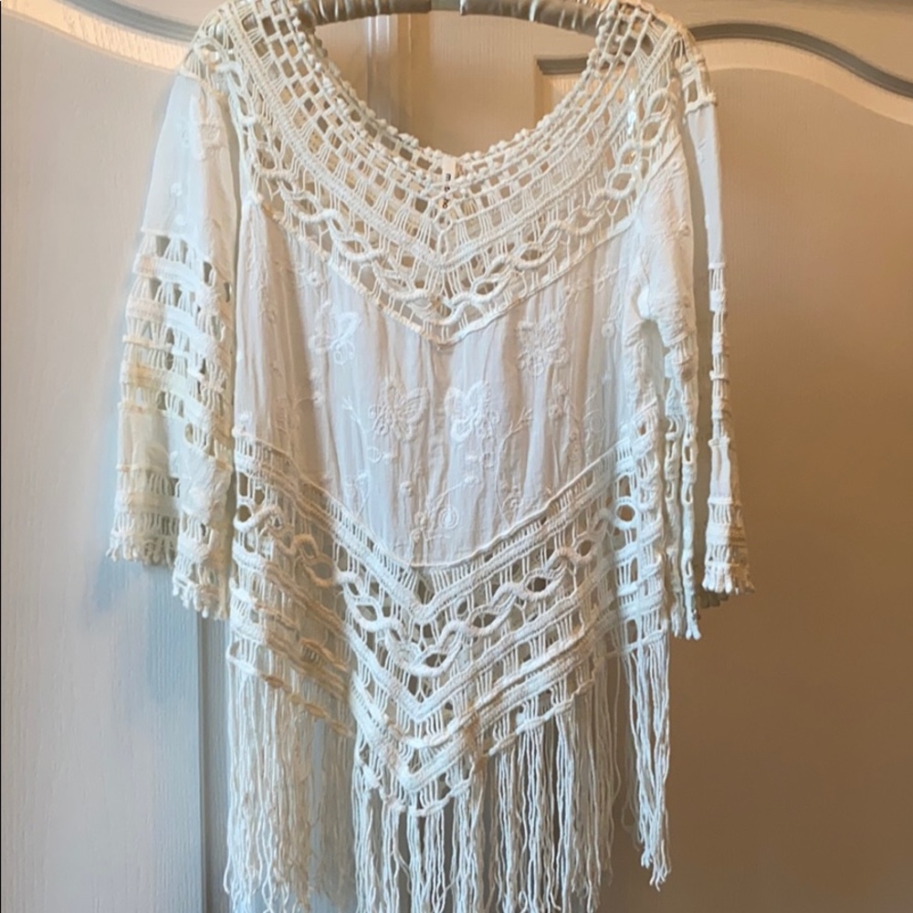 White boho chic top!